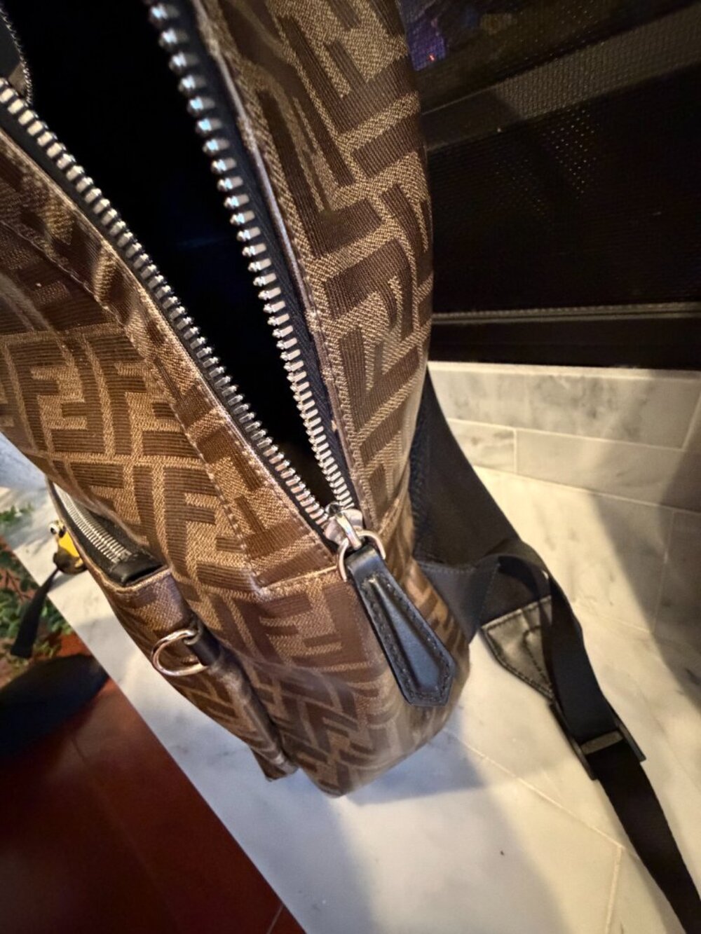 100% Authentic Fendi FF Logo Backpack, work bag, beach bag brown and black - Picture 3 of 8